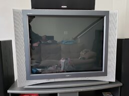 jfd9738y49hr.jpg