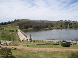 Lago_en_Tandil.jpg